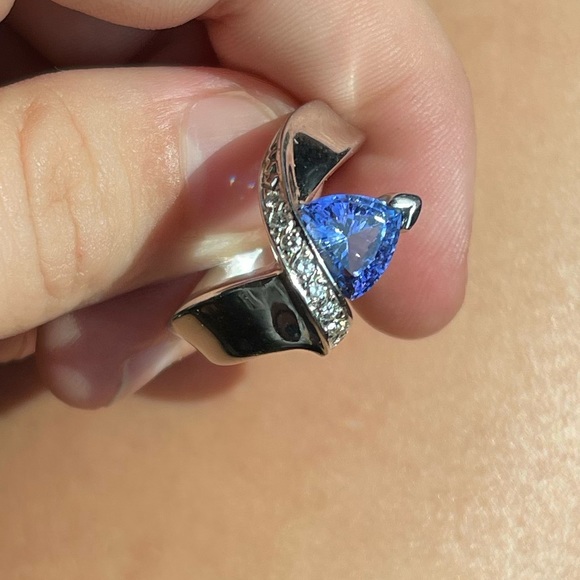 tanzanite ring - Picture 4 of 4